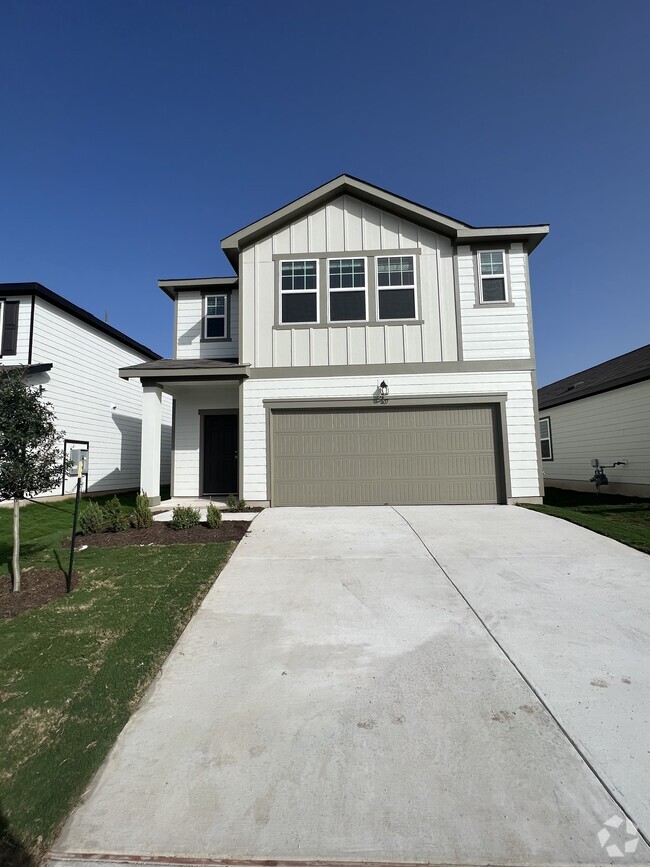 Home Front View - 407 Estuary Dr Rental