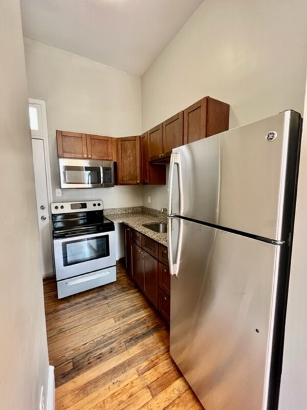 2807 Miami St
