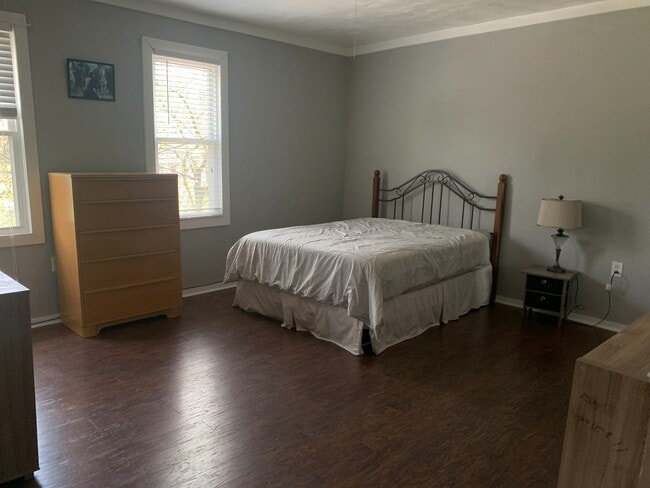 Photo - Large 3 Bedroom Available Now! Central air...