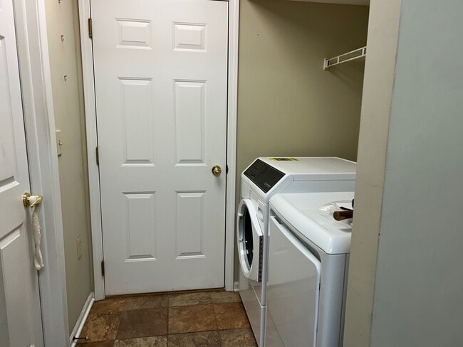 Photo - 88 Woolsey Ct