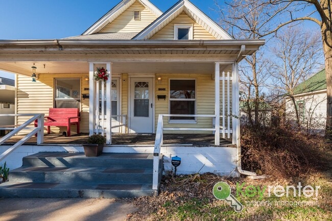 Building Photo - N Jefferson Duplex Unit 1231