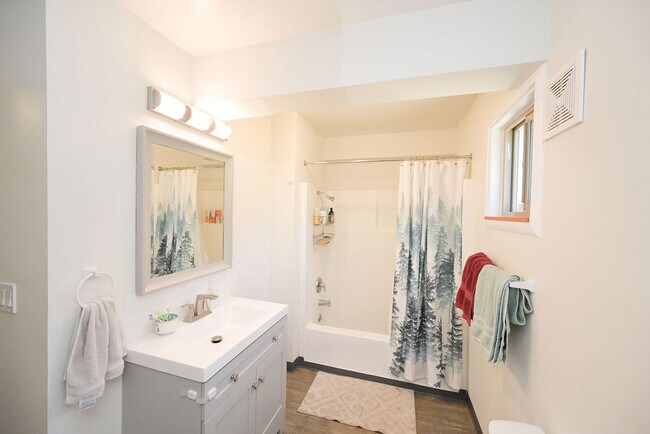Photo - 3819 MT Highway 40 W