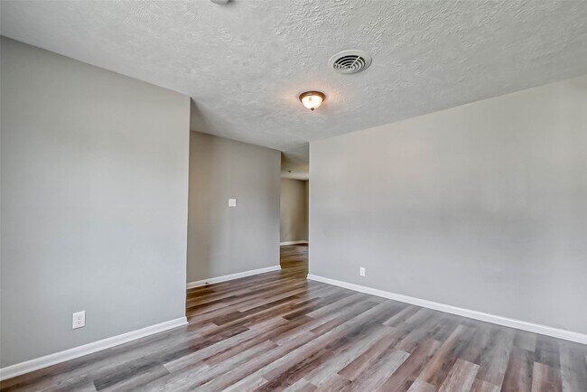 Photo - 5606 Elm Spring Dr