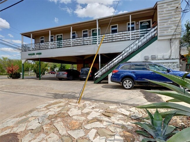 Building Photo - 225 W N Loop Blvd Unit 201 Rental