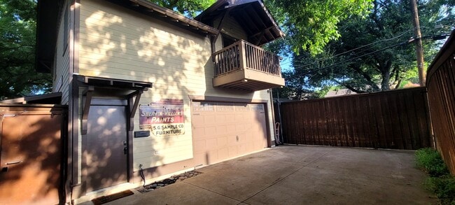 Photo - 5415 Richard Ave Unidad Backhouse