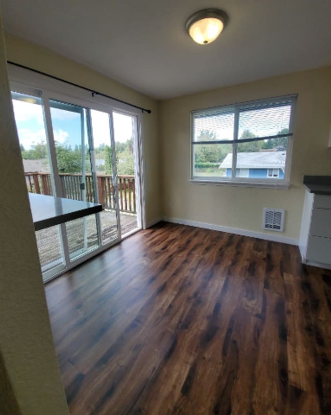 Photo - 6 bedroom, 2 bath home in Roosevelt Neighborhood!