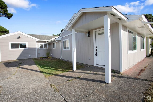 Building Photo - Charming Bandon Bungalow! Rental