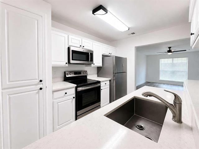 Photo - 305 N Arizona Dr