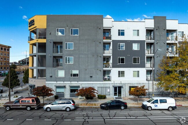 Building - Granary Place