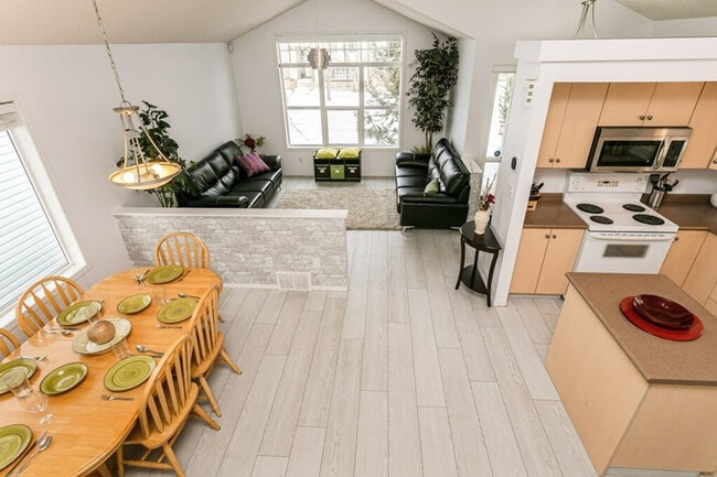 Photo - 3029 Trelle Crescent NW Unit SI FL4-ID1564653P