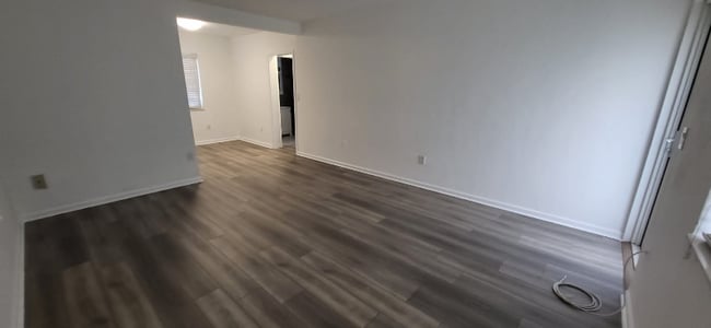 Photo - 631 NE 72nd Terrace Unidad 5