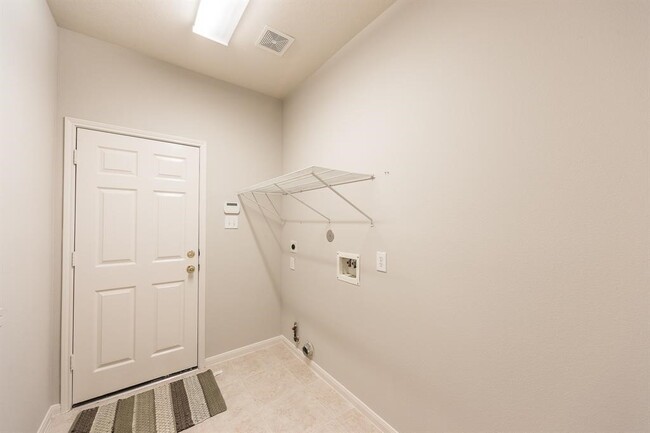 Photo - 9934 Barr Lake Dr