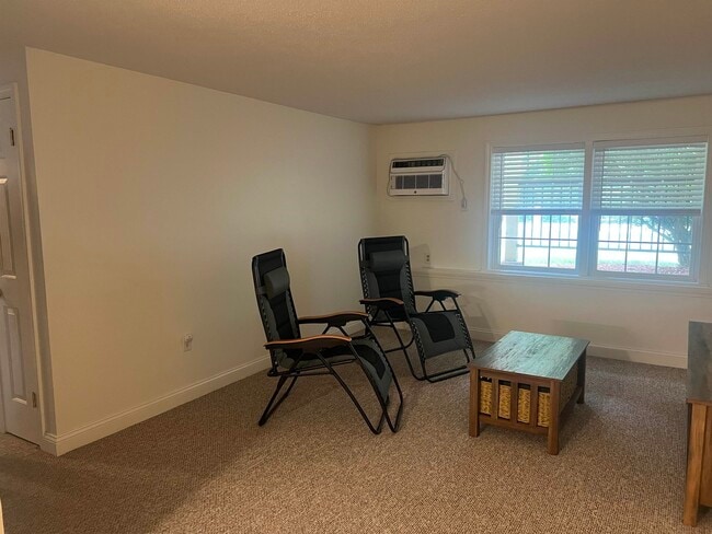 Photo - 402 White Cedar Blvd