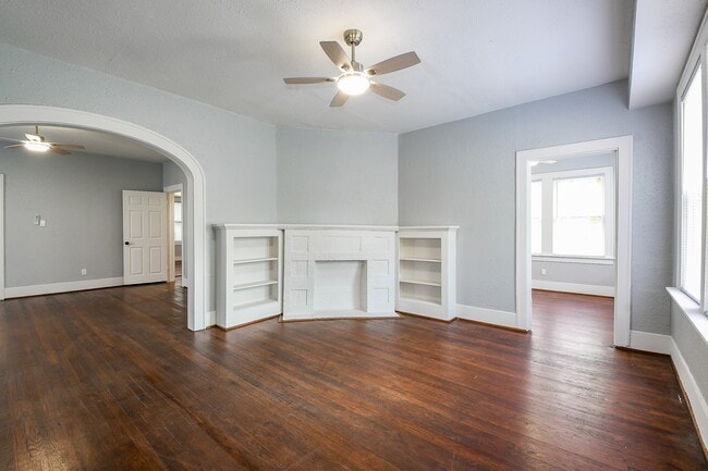 Building Photo - 3015 Isabella St Rental