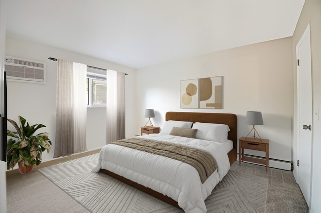 Mears-Bedroom Staged.jpg - Mears Place Apartments