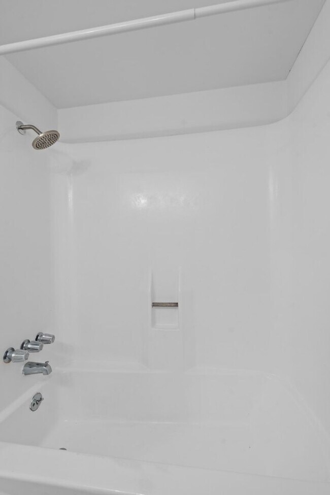 Photo - 4105 Speedway, Unit 204 Unidad 1