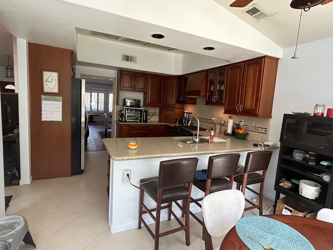 Building Photo - 3685 Canyon Terrace Dr