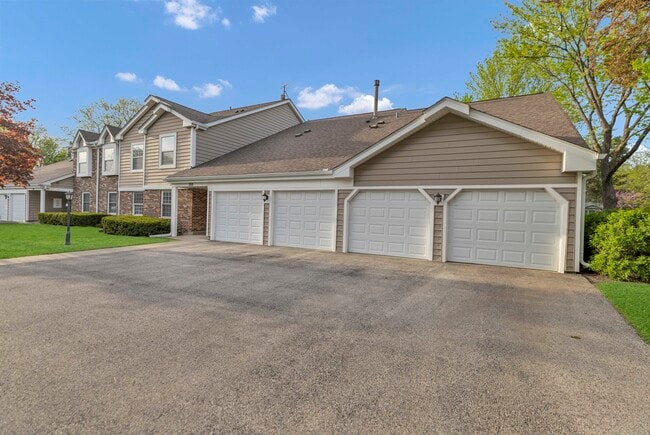Photo - 350 Newgate Ct Unit 2Z