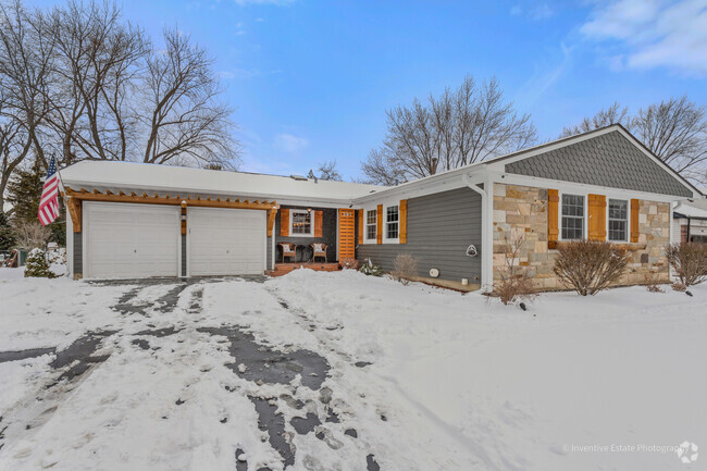 Building Photo - 391 Castlewood Ln Rental