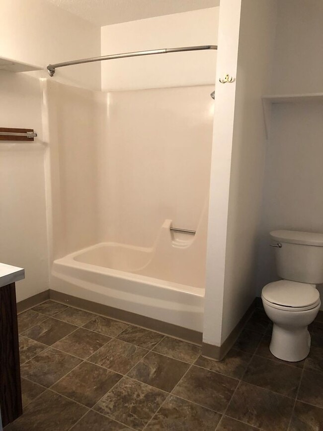 Photo - 1927 NW Hickory Ln