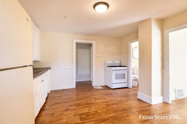 Photo - Bright Ground-Floor Home with Flexible Space Unit 1