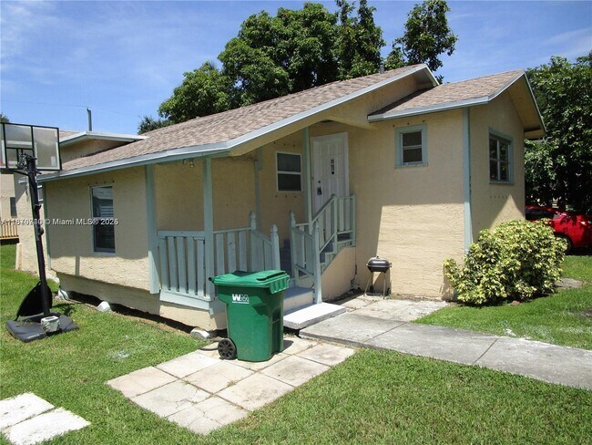 Photo - 349 Cypress Ave