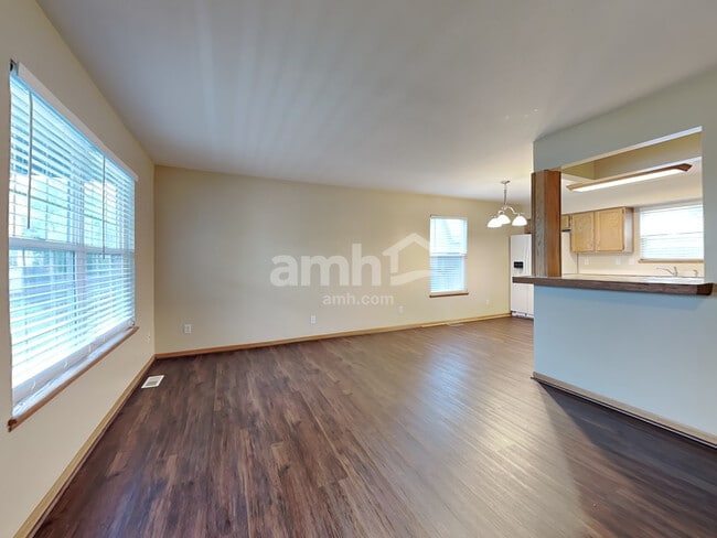 Photo - 3207 Barclay Ct