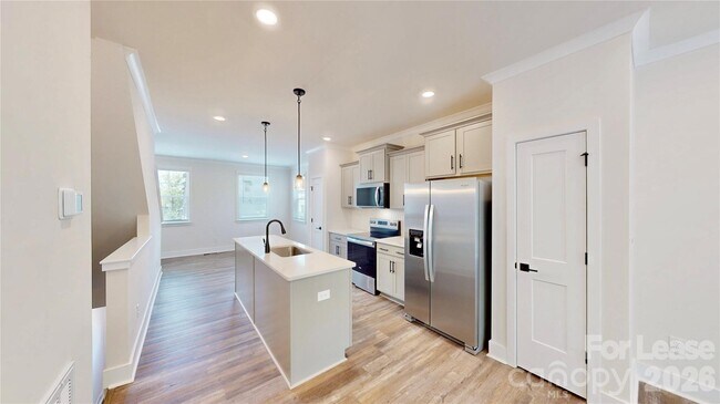 Photo - 3640 Spencer St