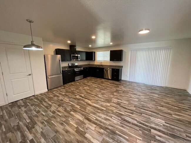 Photo - ***3 BEDROOM/2.5 BATHROOM IN PRESCOTT VALLEY*** Unit #2