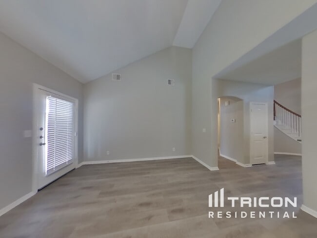 Photo - 511 Wolf Dr House