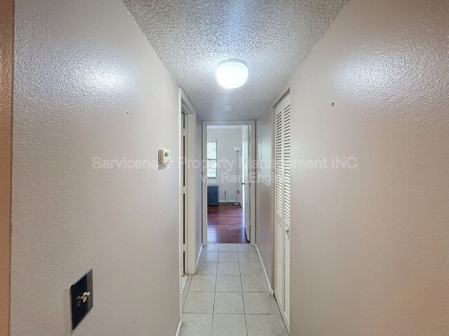 Photo - 217 Woodlake Wynde