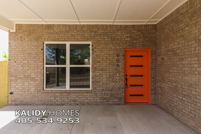 Photo - 905 S Howard Ave