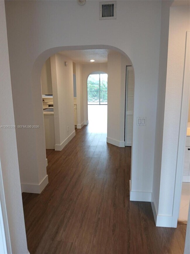Photo - 10770 NW 66th St Unit 412