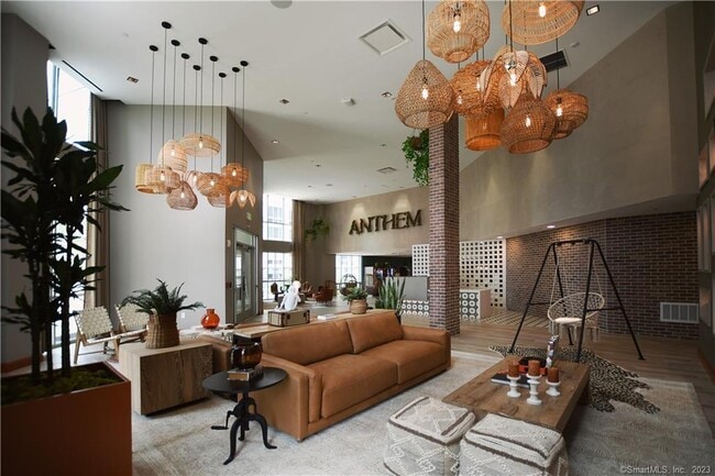 Building Photo - 2 Hbr Pt Rd S Unit 1613