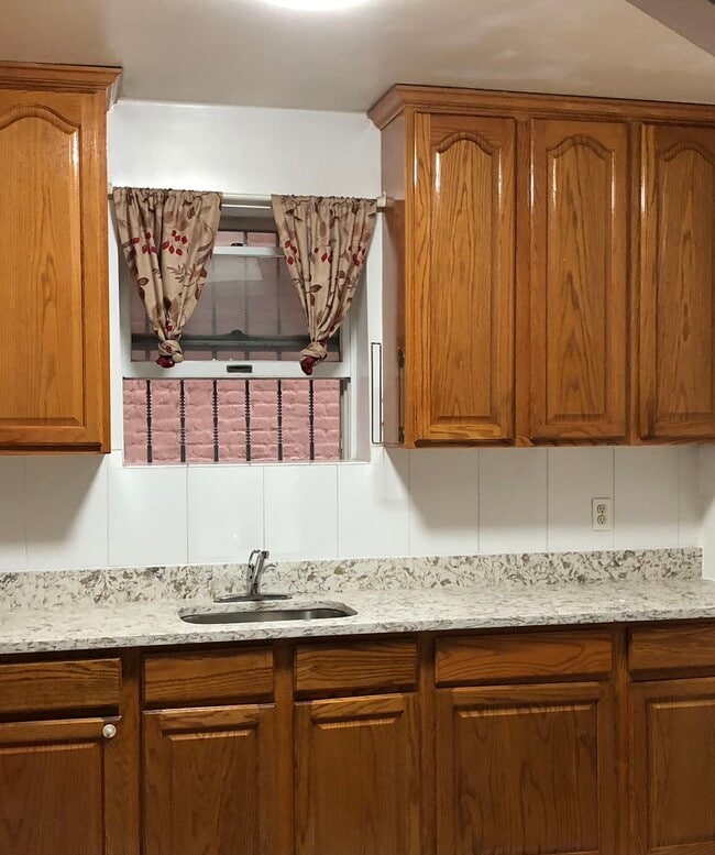 Photo - 1761 63rd St Unidad 1st Fl