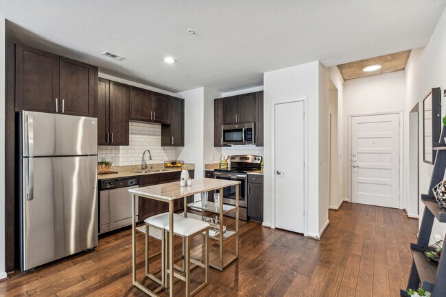 Gallery At Turtle Creek apartments — community photo