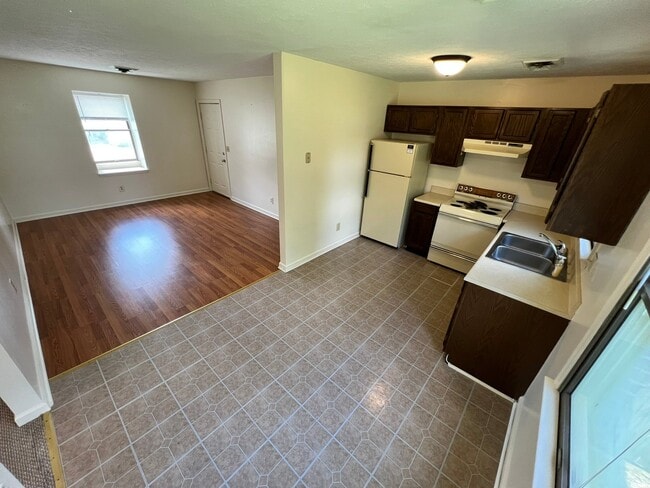 Photo - 139 Stone Mill Rd SW