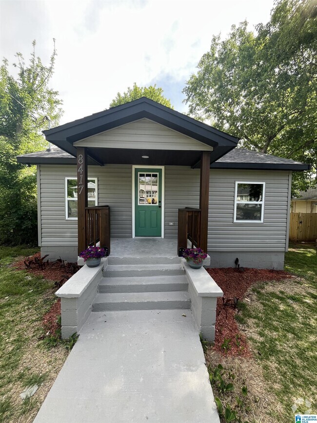 Building Photo - 8417 Thomas Ave Rental