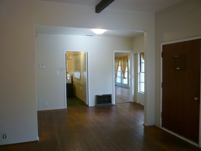1153 Arcadian Ave