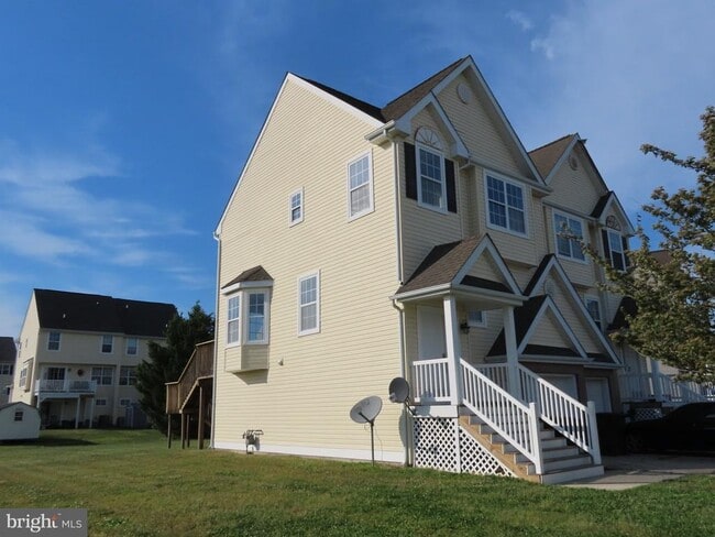 Photo - 104 E Sheldrake Cir
