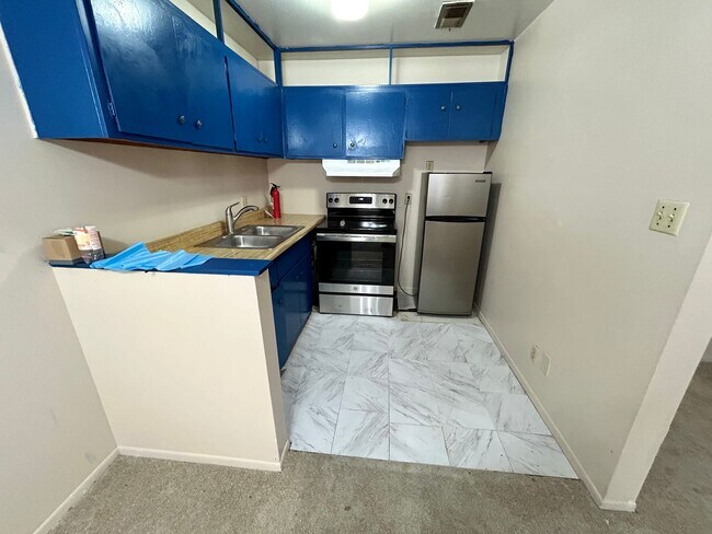 Photo - Cozy 1 Bedroom, 1 Bath Condo with Easy Freeway Access Unit 7