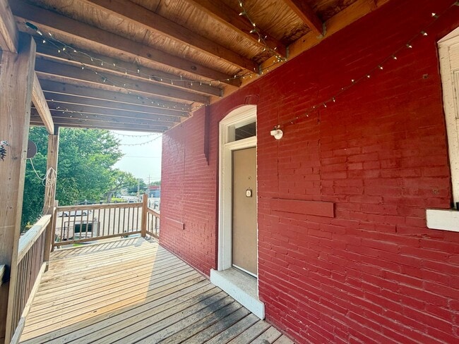 Photo - 2202 Lexington Ave