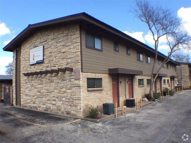Building Photo - 5001 Bull Creek Rd Unit 102 Rental