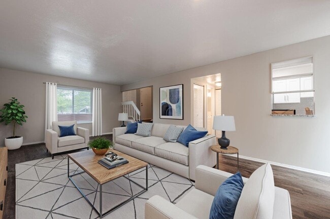 Lakeshore Reserve Off 86th Apartments and Townhomes