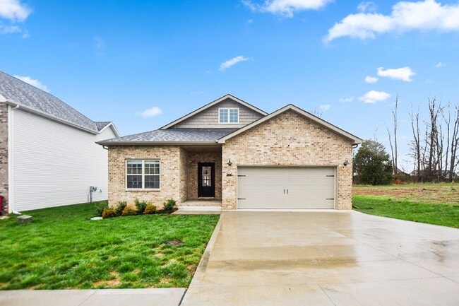 Building Photo - Pet Friendly Three Bedroom!