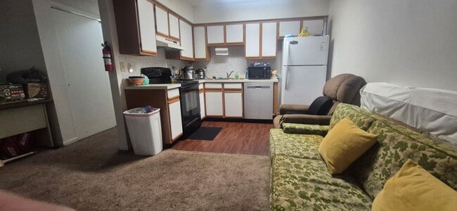 Photo - 1 Bed 1 Bath unit Unit 2