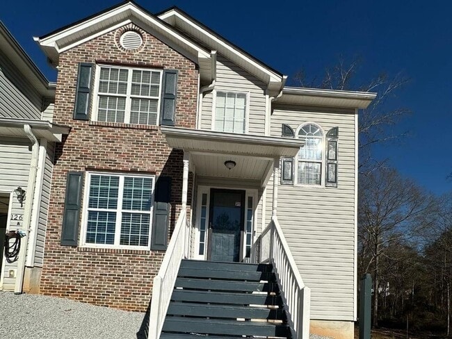 Photo - 1261 Lakeview Rd