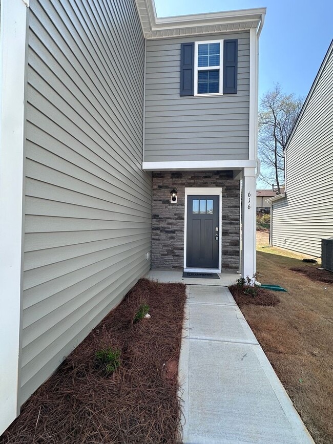 Photo - Brand-New  5-Bedroom Home in the Hamptons at Hickory with Modern Upgrades and Move-In Ready Comfort