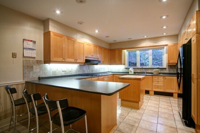 Photo - 16 Carousel Ct