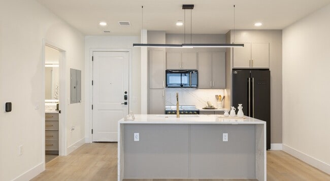 Photo - 411 N Akard St Unit 639